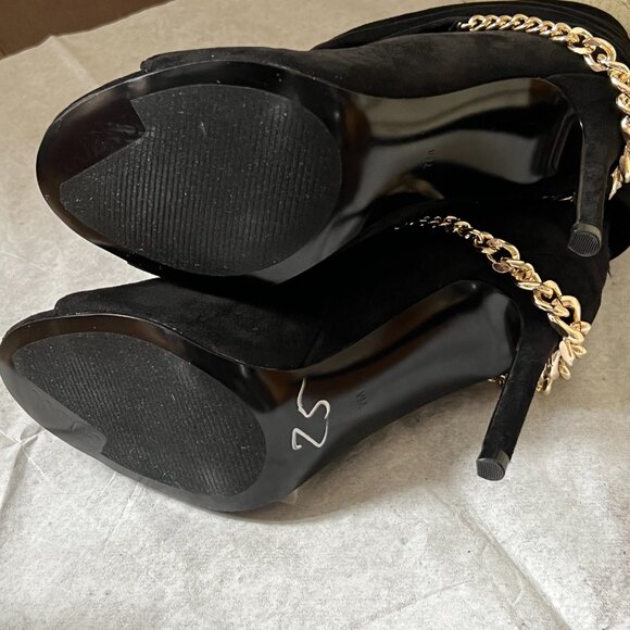 Guess GWADILEE2 Women's Black Suede Open Toe Stiletto Ankle Bootie, Size 7M - Picture 9 of 10